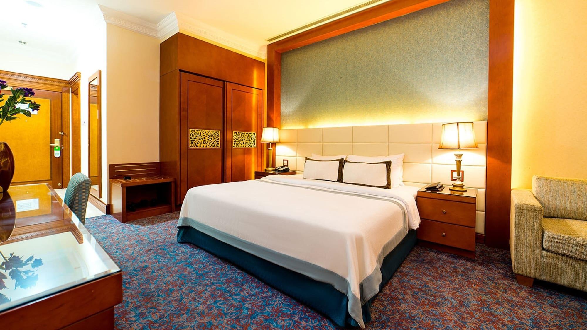 Hotel al barsha 4. Дубай отель Excelsior. Grand Excelsior 4 Дубай. Grand Excelsior Hotel al Barsha 4* (Дубаи-Аль барша). Dubai Excelsior Grand Excelsior.